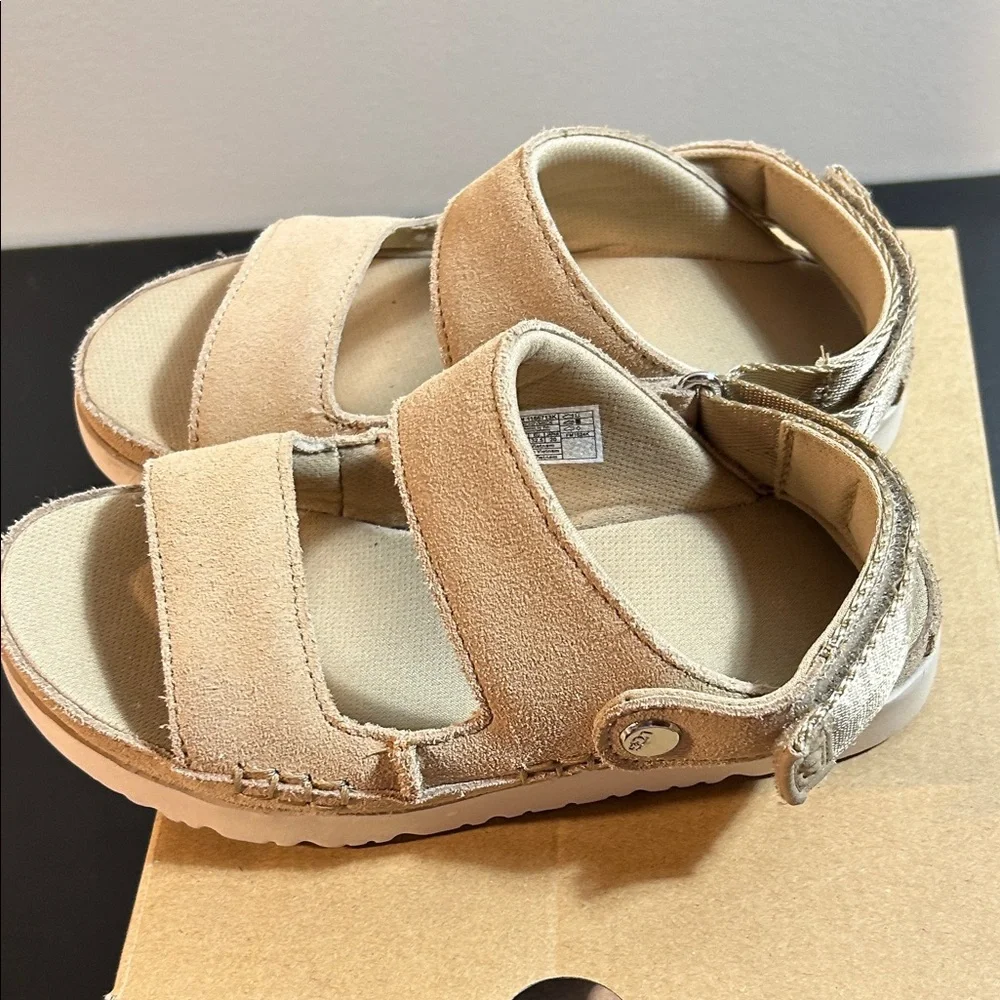 UGG Kids‎ Beige Sandals